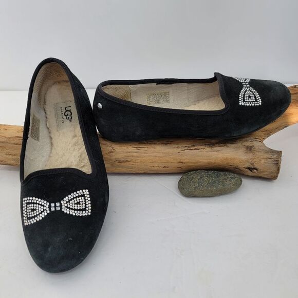 Ugg black suede flats rhinestone bow - Picture 1 of 12